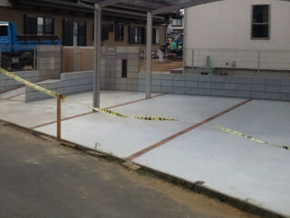 駐車場とアプローチ工事
